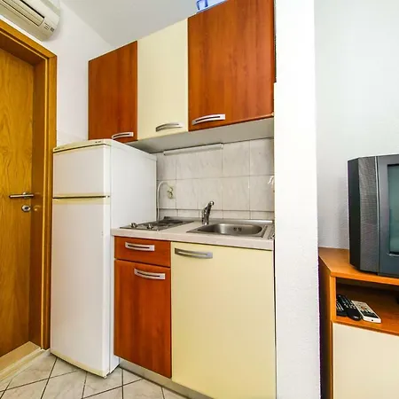 One Bedroom Milena شقة *