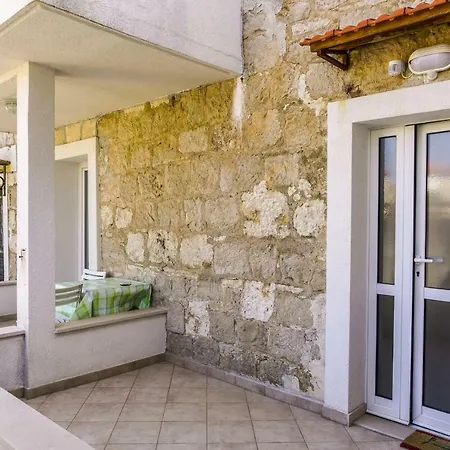 شقة One Bedroom Milena *