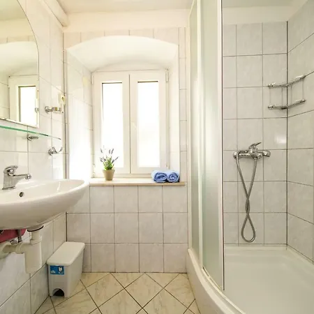 One Bedroom Milena * بوستيرا