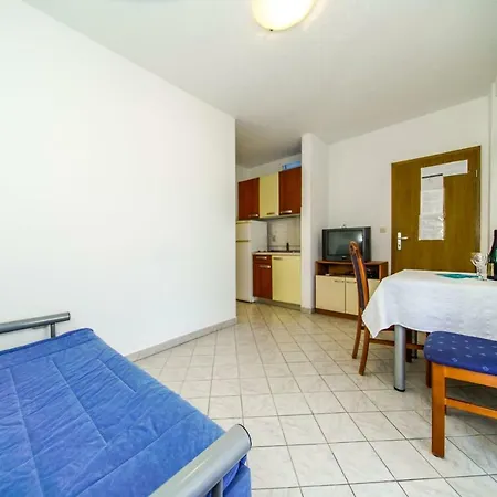 One Bedroom Milena شقة بوستيرا
