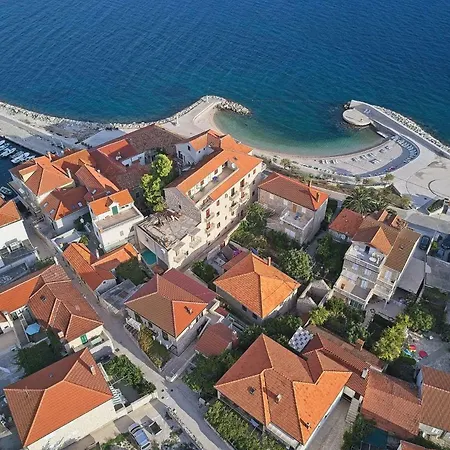One Bedroom Milena بوستيرا